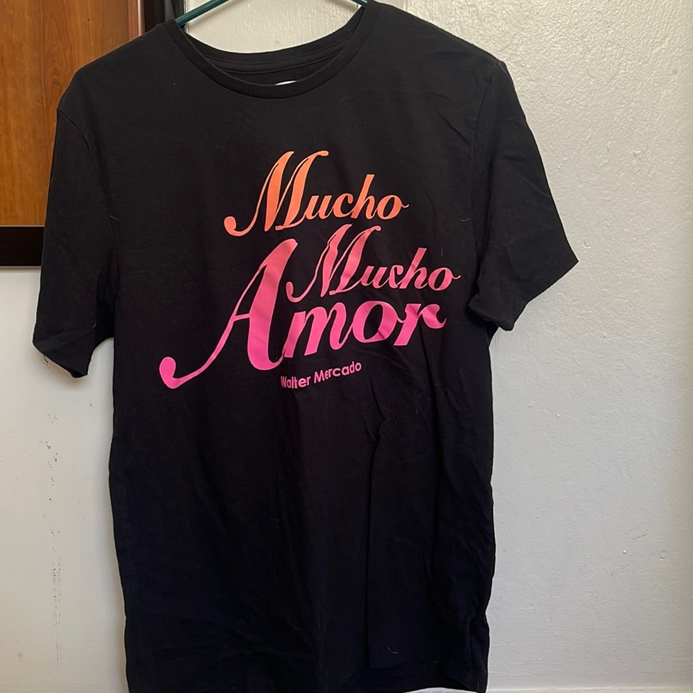 mucho much amor size L